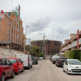 Oggi, a distanza di sessant�anni, siamo andati a visitare la centrale prima che venga definitivamente abbattuta. 
Non avendo i permessi per entrare, ci rechiamo nella vicina via Calace...